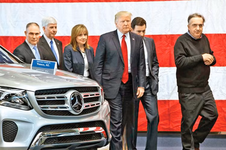 Theo tập đoàn Daimler cho hay; "Việc đánh thuế vào các phụ tùng nhập khẩu sẽ dẫn đến việc giảm lượng xe được sản xuất tại Alabama. Sản lượng xe giảm cũng đồng nghĩa với sự cắt giảm nhân công người Mỹ." Daimler hiện sử dụng hơn 24.000 nhân công tại Mỹ.