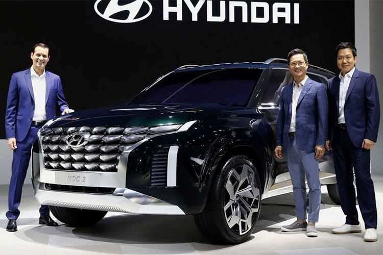 Theo nhà sản xuất ôtô Hyundai thì việc tăng thuế sẽ gây ảnh hướng lớn và có thể gây nguy hiểm cho những kế hoạch của hãng trong việc mở rộng sản xuất tại Mỹ, bên cạnh đó cũng sẽ làm tổn hại đến những nỗ lực của ông Trump trong việc ngăn cản tham vọng hạt nhân của Triều Tiên. Hyundai đang tạo hơn 25.000 việc làm trực tiếp tại nhà máy và 47.000 việc làm gián tiếp tại các đại lý ở Mỹ.