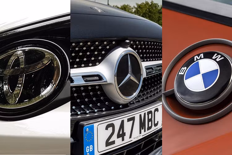 Top 10 thuong hieu oto gia tri nhat nam 2021, Toyota van 