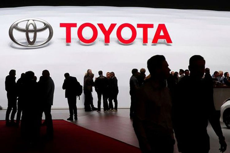 Top 10 thuong hieu oto gia tri nhat nam 2021, Toyota van 