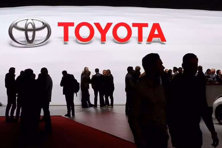 Top 10 thuong hieu oto gia tri nhat nam 2021, Toyota van 