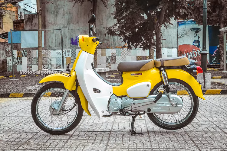 Tại thị trường Đông Nam Á, cụ thể là Thái Lan mẫu xe máy số phổ thông Honda Super Cub 2018 có giá khoảng 47.100 Bath (tương đương 33,4 triệu đồng), rẻ hơn thị trường Indonesia khoảng hơn 20 triệu đồng. Sau khi ra biển số, chiếc xe này có mức giá khoảng 80 triệu đồng tại Việt Nam.