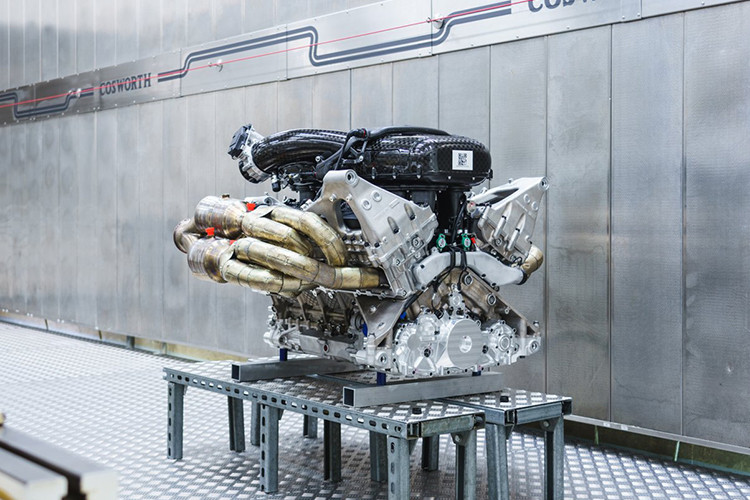 Theo hãng siêu xe Aston Martin cho biết, những thay đổi được áp dụng sẽ khiến cho mẫu siêu xe Valkyrie nhanh hơn khoảng 8% so với bản tiêu chuẩn.