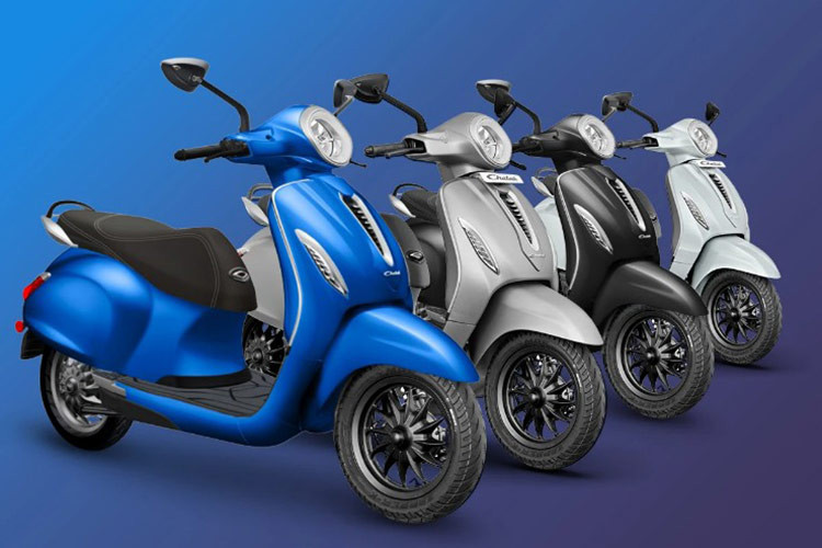 Giá xe máy điện Chetak Blue 3202 2024 tại thị trường Ấn Độ được công bố chính hãng ở mức 115.018 rupee (tương đương khoảng 33,8 triệu đồng), đây được xem là một mức giá cũng không hề rẻ.