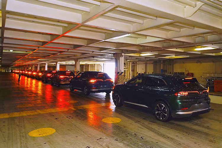 Cùng với VF8, VF9, trong năm 2022, VinFast cũng đã công bố các mẫu xe SUV phân khúc phổ thông A-B-C là VF5, VF6 và VF7, nhằm hoàn thiện dải xe điện toàn diện cho thị trường.