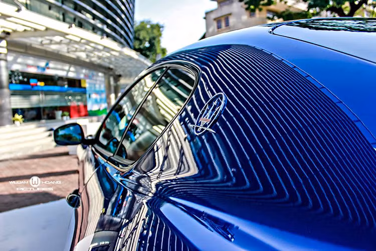 Sức mạnh của chiếc xe đến từ khối động cơ V8 4,7L, sản sinh công suất tối đa 460 mã lực, mô-men xoắn cực đại 520 Nm, tăng 16 mã lực và 10 Nm so với thế hệ trước. Đi kèm với động cơ là hộp số tự động 6 cấp điện tử MC Race Shift.