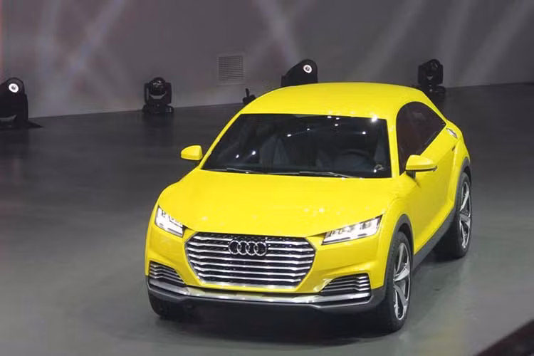 Sau khi giới thiệu Q8 và E-Tron, hãng Audi sẽ tiếp tục mở rộng dòng SUV của mình bằng một tân binh mang tên Audi Q4 hoàn toàn mới. Đây thực chất là phiên bản thương mại của mẫu xe Audi TT Offroad Concept đã từng ra mắt lần đầu tiên trong triển lãm Ô tô Bắc Kinh 2014.