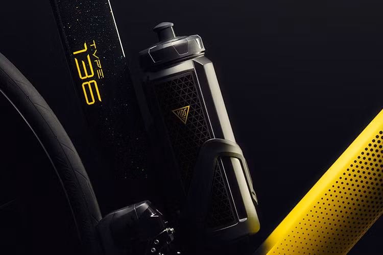 Xe đạp Lotus Type 136 First Edition sử dụng groupset cao cấp của Campagnolo. Đi kèm với đó là bộ vành sợi carbon Campagnolo Bora Ultra và lốp Pirelli Zero Race cao cấp.