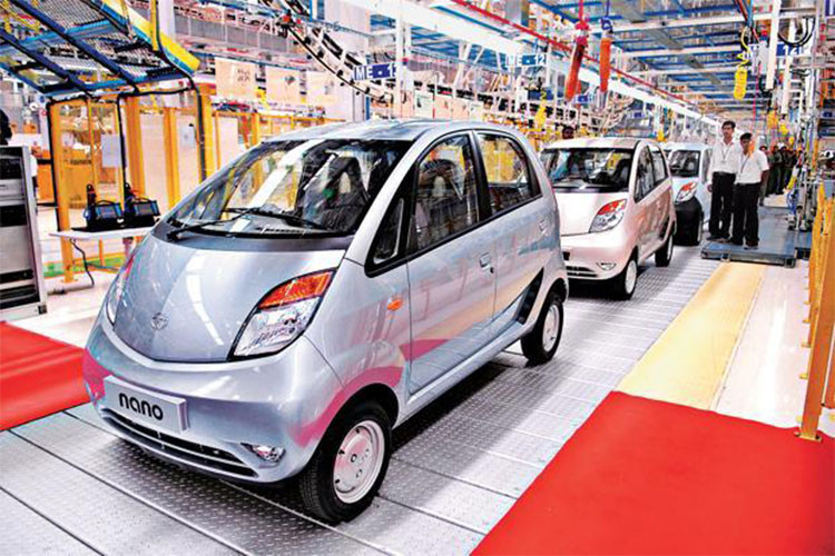 Tata Motors mới đây đã xác nhận họ không thể tiếp tục lắp ráp mẫu xe ôtô giá rẻ Tata Nano trong năm 2019 nữa. Như vậy "cái chết" của chiếc xe ôtô rẻ nhất thế giới được khẳng định qua chính số lượng: Tata sản xuất chỉ một chiếc Nano trong tháng 6, trong khi cùng kỳ 2017 là 275 xe. Thậm chí không có xe nào xuất khẩu, so với 25 xe của tháng 6 năm ngoái.