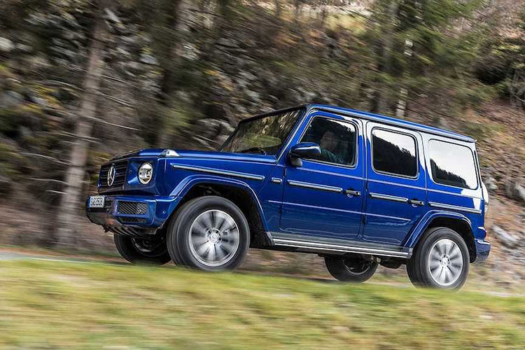 Thay vì động cơ xăng giống như nhiều phiên bản G-Class khác đang được bán rộng rãi trên Thế giới, G 350 d sở hữu máy diesel tăng áp 3.0l 6 xi-lanh thẳng hàng, cho công suất 286 mã lực. Tuy nhiên, động cơ này có thể đạt mô-men xoắn 600Nm - tương đương với chiếc G 550 V8 cao cấp hơn, và đặc biệt là lượng mô-men xoắn này có thể đạt được chỉ từ tua máy 1.200 tới 3.200RPM.