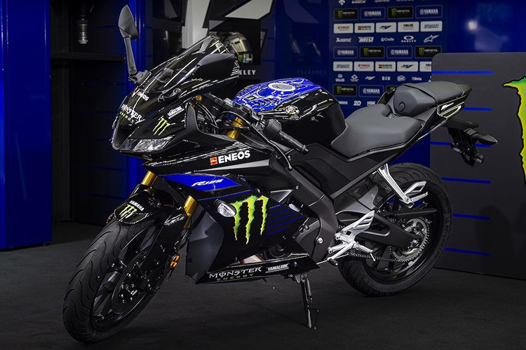 &#x8;Giá xe Yamaha R125 Monster Energy chưa công bố, nhưng nó sẽ được phân phối tại các nước châu Âu. Chắc chắn chiếc R15 tại châu Á cũng sẽ có phiên bản tương tự một ngày không xa để thay thế cho bản Movistar cũ.
