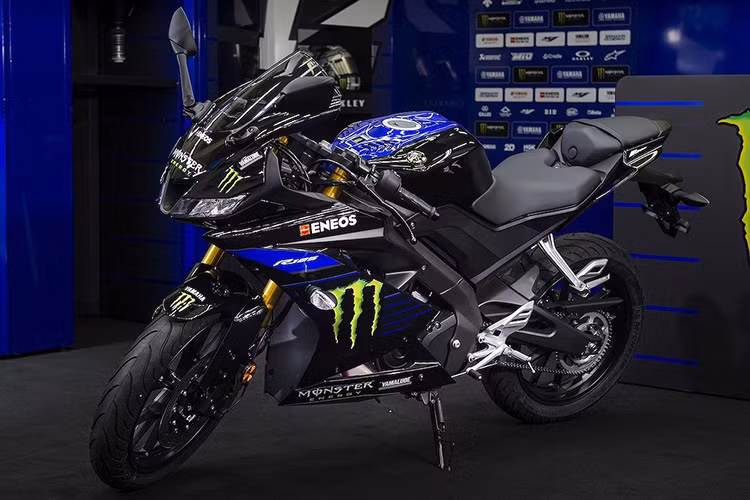 Giá xe Yamaha R125 Monster Energy chưa công bố, nhưng nó sẽ được phân phối tại các nước châu Âu. Chắc chắn chiếc R15 tại châu Á cũng sẽ có phiên bản tương tự một ngày không xa để thay thế cho bản Movistar cũ.