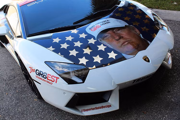 Lamborghini Aventador dẫn động 4 bánh toàn thời gian Haldex thế hệ thứ tư. Cái tên LP700-4 được lấy từ sức mạnh động cơ. Số "4" chỉ hệ dẫn động 4 bánh. Giá siêu xe này tại Mỹ vào khoảng 400.000 USD và 26 tỷ tại thị trường Việt Nam.