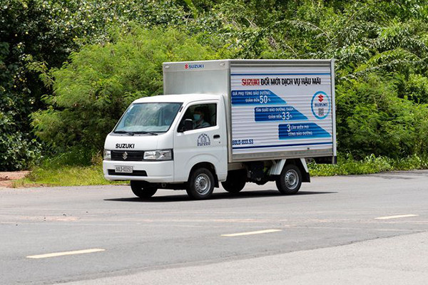 Xe tai hang nhe Suzuki bat ngo giam toi 25 trieu tai Viet Nam