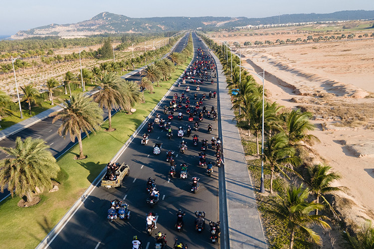 Hang nghin moto ca nuoc do ve Cam Ranh du Bike Week Vietnam 2024-Hinh-3