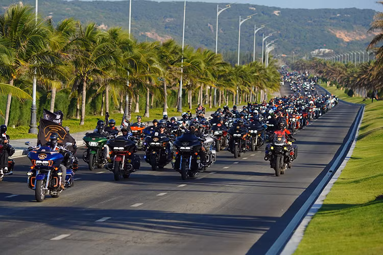 Hang nghin moto ca nuoc do ve Cam Ranh du Bike Week Vietnam 2024-Hinh-2