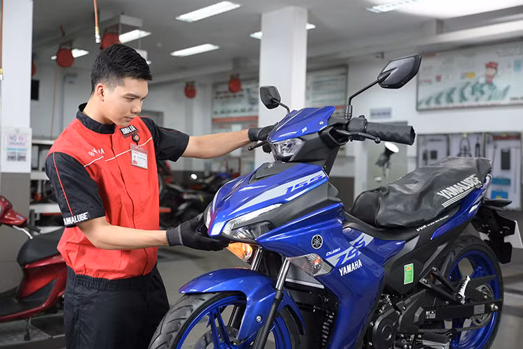 Kinh nghiem tan trang “xe yeu” hai banh don chao nam moi-Hinh-2