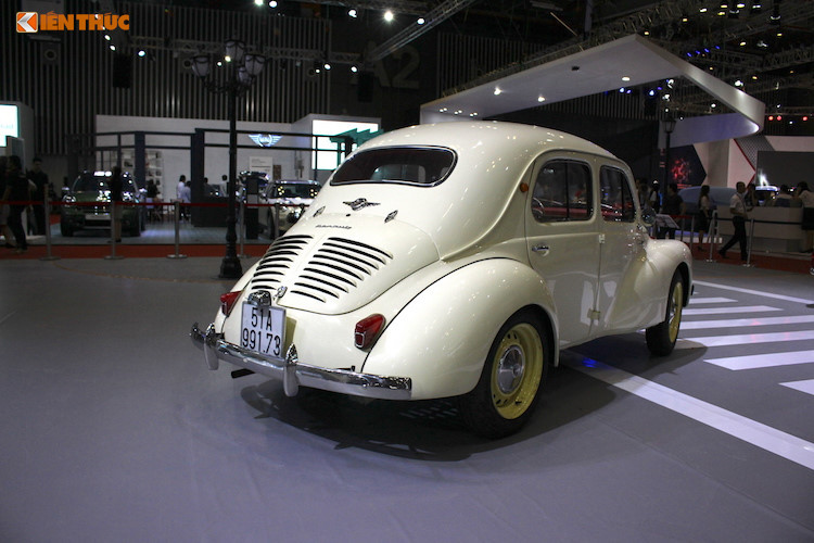 Trong thời gian còn làm điệp viên tại Sài Gòn, ông Ẩn đã sử dụng chiếc Renault 4CV này làm phương tiện di chuyển hàng ngày. Dấu ấn đặc biệt nhất của chiếc xe đó là Phạm Xuân Ẩn đã ngụy trang để chở chở đại tá Tư Can, tổ trưởng tình báo Việt cộng đi nghiên cứu các điểm quan yếu tại Sài Gòn, chuẩn bị cho cuộc tấn công Tết Mậu Thân 1968.