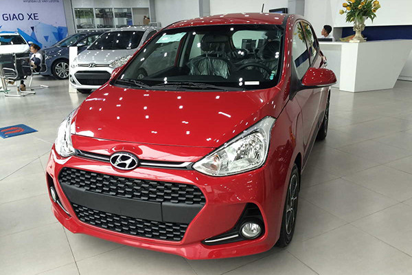 Hyundai Grand i10 giam cao gan 50 trieu, dau VinFast Fadil
