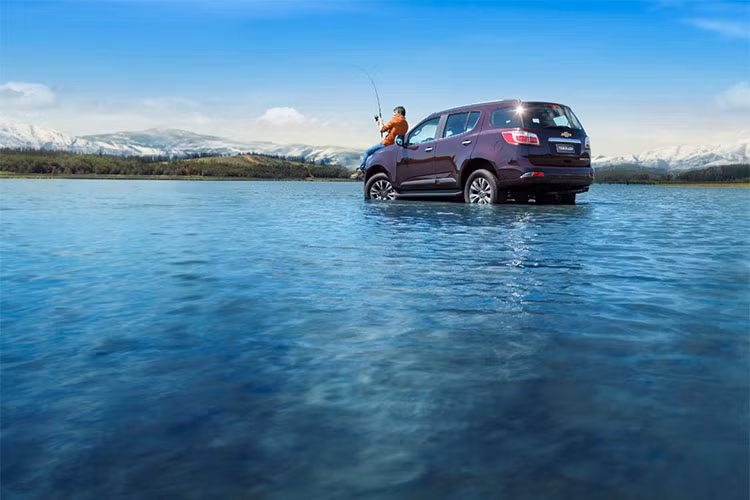 Khi không chở nhiều người, chiếc SUV với hàng ghế sau gập phẳng có thể chứa lượng đồ đạc nhiều gấp 2 hoặc 3 lần so với khoang xe sedan hoặc những mẫu hatchback cỡ nhỏ. Không gian rộng rãi trên SUV giúp việc vận chuyển những món đồ cồng kềnh như thùng, hộp, hành lý, dụng cụ thể thao, thậm chí là cả một chiếc xe đạp hay đồ nội thất...