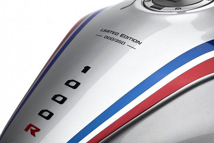 Đây là màu sắc đặc trưng được chi nhánh xe đua HRC (Honda Racing Corporation) sử dụng trên những chiếc xe đua trong quá khứ, và logo Honda cánh chim hai bên bình xăng của CB1000R+ cũng tương tự các dòng xe cổ của hãng.