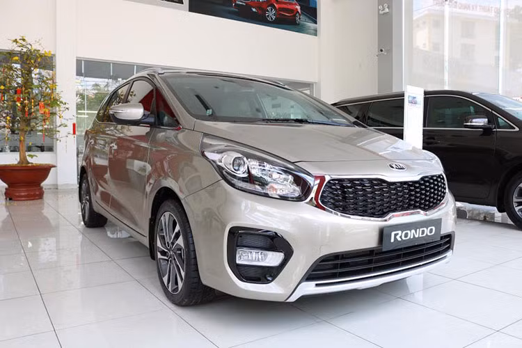 Hai thương hiệu xe du lịch ở phân khúc bình dân mà Trưởng Hải đang giữ quyền kinh doanh tại Việt Nam là Mazda và Kia không có nhiều thay đổi trong tháng 10/2018 này. Hầu hết các dòng xe đang được ưa chuộng cuả thương hiệu ôtô Kia như; Morning, Cerato hay Mazda3, Mazda CX-5 đều giữ nguyên giá bán.