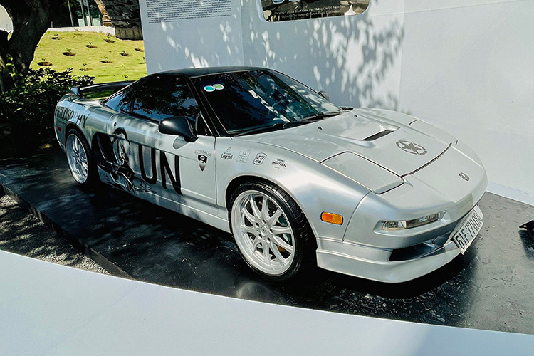 JDM được viết tắt bởi từ Japanese Domestic Market, một thuật ngữ dùng để chỉ các mặt hàng tiêu dùng nội địa Nhật Bản, cứ tưởng những mẫu xe này chỉ tìm thấy lác đác người chơi tại Việt Nam thì bất ngờ, trong năm 2023, ông Đặng Lê Nguyên Vũ đã quyết định xây dựng bộ sưu tập xe này với châm ngôn chỉ cần có người bán là ông mua hết.