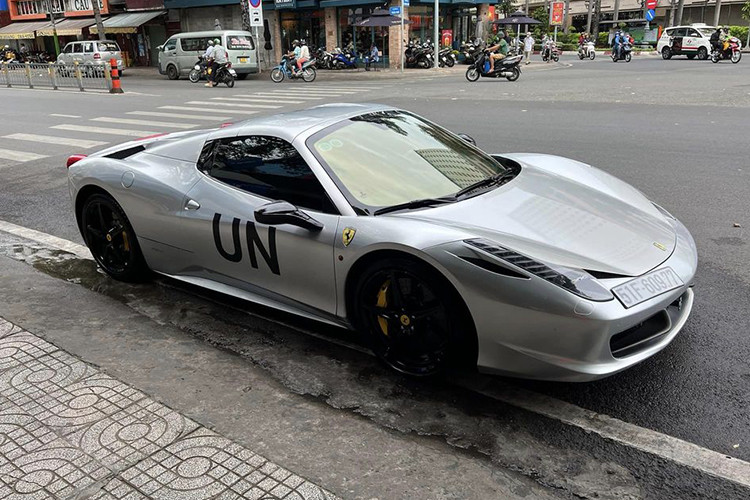 Trong năm 2023 vừa qua, ông còn bổ sung thêm cho dàn xe Ferrari của mình đến 7 chiếc xe, cụ thể đó là Ferrari 458 Spider thứ 6. Được biết, chiếc Ferrari 458 Spider mang biển số 51F-609.77 đã được nhập về nước từ 7 năm trước từ Đặng Lê Nguyên Vũ, nhưng sau 5 năm sở hữu đã bán lại khiến siêu ngựa trải qua vài đời chủ trước khi được ông mua lại.