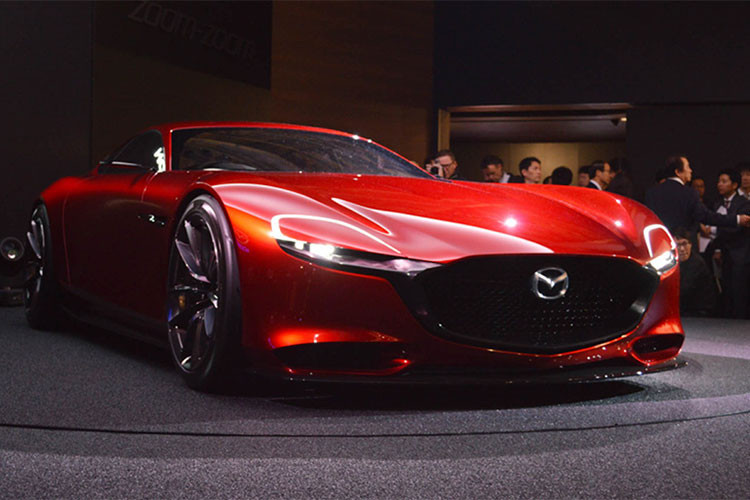 Theo Motor1.com, mẫu xe thể thao Mazda RX-9 sẽ được định vị nằm ở phân khúc trên chiếc mui trần Miata MX-5, và nó sẽ cấu hình tương tự Miata MX-5 như động cơ đặt trước, dẫn động cầu sau (RWD).