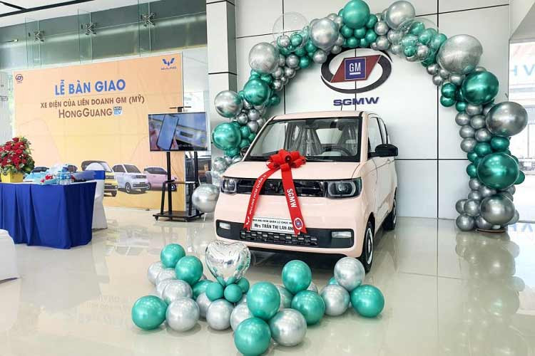 Wuling HongGuang MiniEV e am, giam con 229 trieu tai Viet Nam