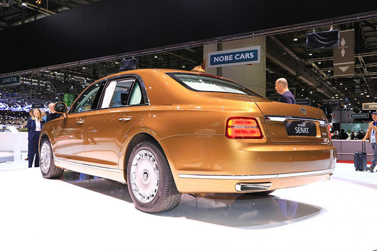 Aurus là thương hiệu mới được thành lập tại Nga và chịu trách nhiệm sản xuất xe cho Tổng thống Vladimir Putin. Tham gia triển lãm Ô tô Geneva 2019, Aurus mang đến 2 mẫu xe là Senat sedan và Senat limousine. Cả hai mẫu xe này từng góp mặt trong đoàn ôtô phục vụ Tổng thống.