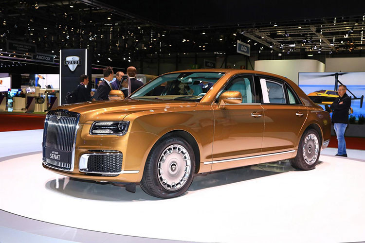 Triển lãm Ô tô Geneva năm nay không chỉ đón nhận những thương hiệu xe sang quen thuộc như Rolls-Royce và Bentley. Bên cạnh đó, trong triển lãm ôô tô lớn nhất nhì thế giới này còn có sự xuất hiện của thương hiệu xe sang Aurus với hai chiếc Senat limousine và Senat sedan Aurus đến từ Nga.