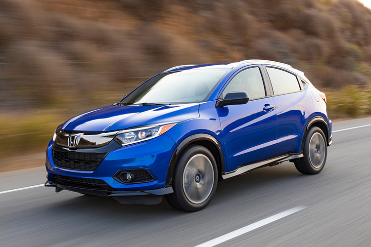 Thời gian gần đây phân khúc crossover MPV thực sự “nở rộ” với sự xuất hiện của một loạt những cái tên mới như Mitsubishi Xpander hay Toyota Rush. Để góp phần tạo thêm sôi động cho sân chơi này, Honda sẽ tung ra mẫu xe BR-V hoàn toàn mới trong năm 2019 tại Việt Nam.