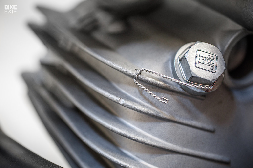 Trên xe thể hiện nhiều dấu ấn của thập niên 70, điển hình là cặp mâm ma nhê Campagnolo. Chiếc xe được khách của Harne dùng để đua từ những năm 80 đến 90, sau đó là 2 thập kỉ nằm trong gara. Gần đây vị khách này đã quyết định mang nó trở lại ánh hào quang lúc xưa.