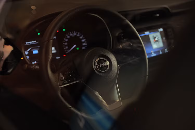 Ngoài ra, Nissan Kicks e-Power cũng cung cấp cho người sử dụng màn hình hỗ trợ lái tiên tiến 7-inch và màn hình giải trí A-IVI 8-inch kết nối Android Auto và Apple Carplay.