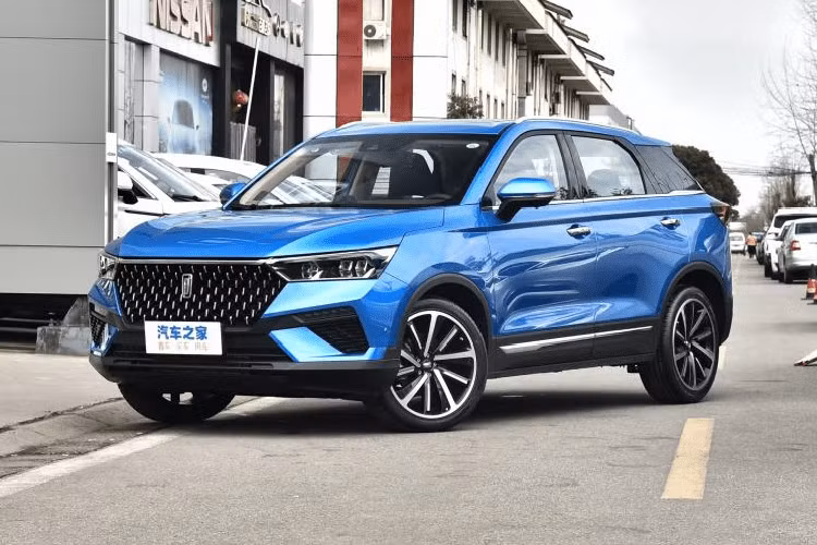 Bestune là một thương hiệu xe ôtô trực thuộc tập toàn FAW Trung Quốc. Tại Triển lãm Ô tô Quảng Châu 2018, Bestune đã cho ra mắt mẫu SUV Bestune T77 Pro to lớn nhất, đẹp đẽ nhất của mình. Sau quãng thời gian hai năm, Bestune mới đây đã giới thiệu biến bản mới mang tên T77 Pro.