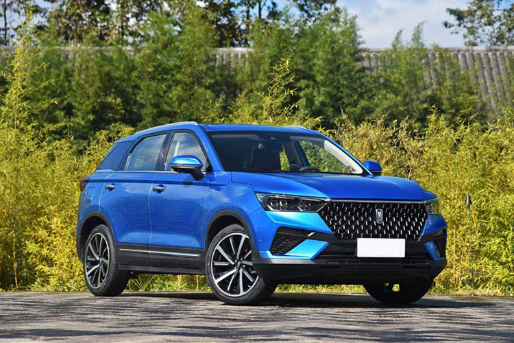 Giá xe Bestune T77 Pro 2020 sẽ khởi điểm từ 105.800 nhân dân tệ (353 triệu đồng) và tăng lên tới 138.800 nhân dân tệ (463 triệu đồng). Mức giá này có cao hơn T77 thông thường một chút, nhưng nhìn chung là vẫn thuộc dạng mềm đối với một mẫu SUV có kiểu dáng hiện đại và trang bị không ít công nghệ.