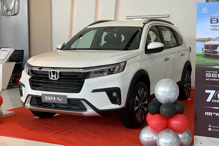 Honda BR-V 2023 giam gan 70 trieu tai Viet Nam canh tranh Toyota Veloz-Hinh-2