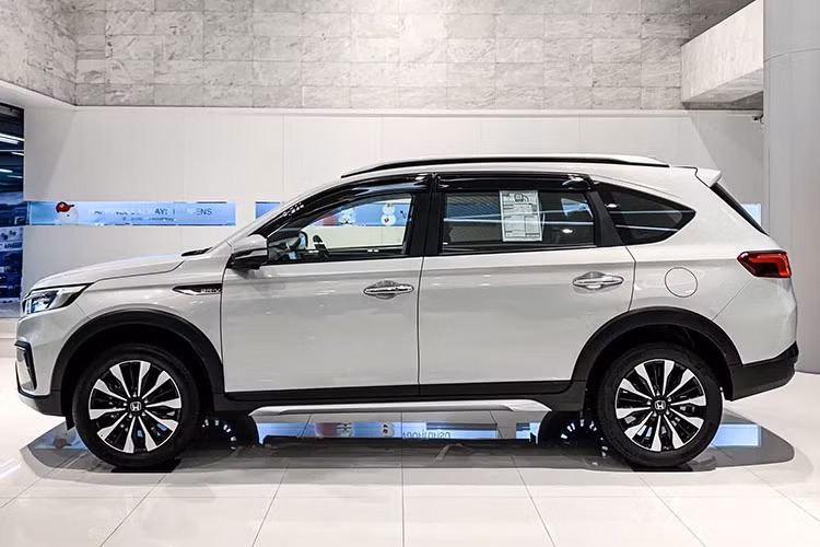 Honda BR-V 2023 giam gan 70 trieu tai Viet Nam canh tranh Toyota Veloz-Hinh-4