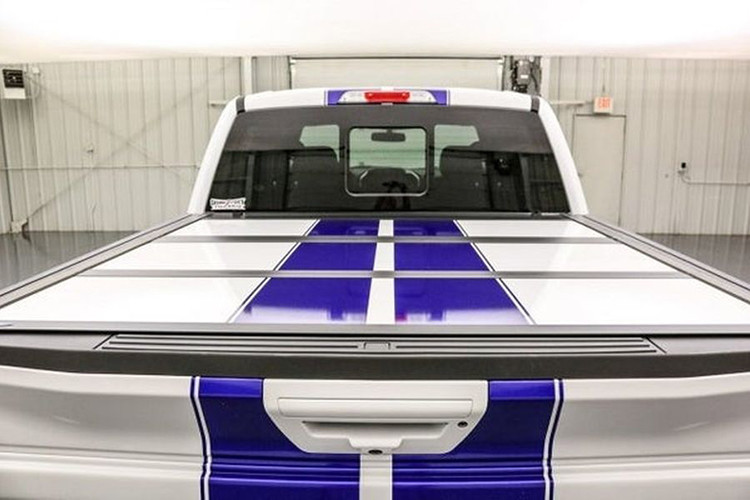 Ngoài ra, bộ siêu nạp nâng cấp trên mẫu xe bán tải này cũng đã hoạt động rất hiệu quả, nó cũng giúp động cơ xe tiết kiệm nhiên liệu hơn. Đó là lý do tại sao LM650 lại được trang bị bình nhiên liệu 136,2 lít.