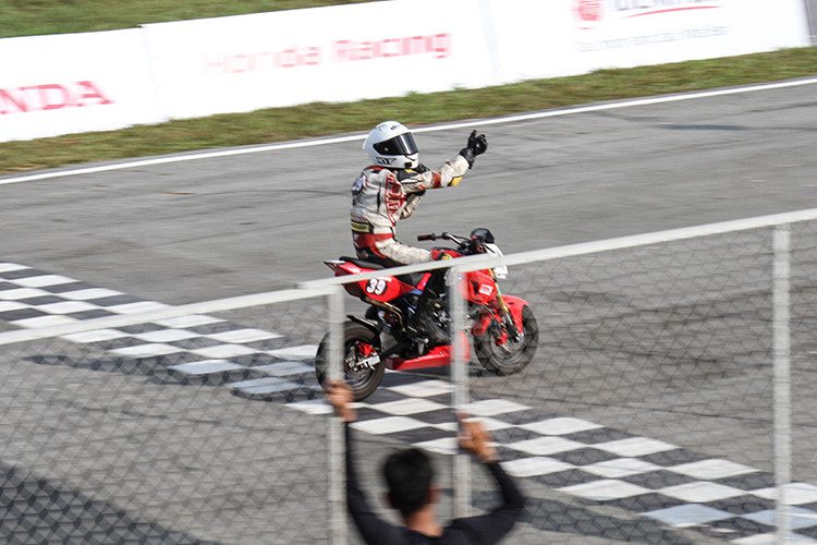 Với khoảng cách khá an toàn, cùng kĩ thuật tốt, thi đấu tự tin, không mắc sai lầm nào Nguyễn Đức Thanh về đích đầu tiên. Trong khi đó, Nguyễn Nhật trường vẫn duy trì được phong độ ổn định giành lấy vị trí thứ 2. Tay đua cán đích thứ 3 là Quốc Hiếu.