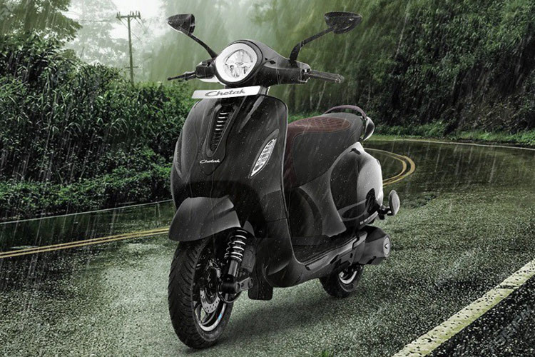 Mức giá xe Bajaj Chetak 3201 Special Edition chạy điện phiên bản đặc biệt này tại thị trường Ấn Độ là 128.744 rupee (tương đương khoảng 38,5 triệu đồng).
