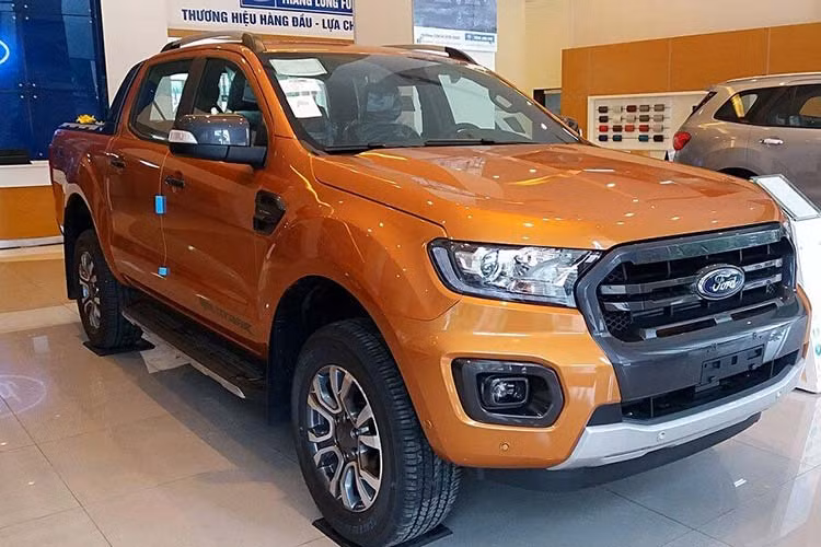 Với thành tích 1.536 xe bán ra trong tháng, Ford Ranger vẫn là một trong những gương mặt được nhiều khách hàng Việt yêu thích và lựa chọn. Đồng thời, đây cũng là mẫu xe bán tải bán chạy nhất phân khúc tại Việt Nam. Trong suốt một năm 2019 vừa qua hãng xe Mỹ đã giao đến tay người tiêu dùng 13.319 xe Ranger.