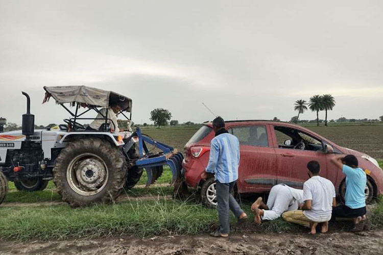 Tai xe Hyundai Grand i10 tin tuong Google Maps va cai ket-Hinh-2
