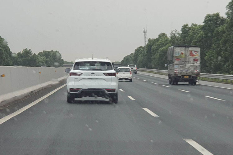 Hiện chưa có thông tin về động cơ của Ford Territory 2022 tại thị trường Việt Nam. Trong khi đó ở Trung Quốc, nguồn cung cấp sức mạnh cho Ford Territory 2022 là động cơ xăng EcoBoost 4 xi-lanh, tăng áp, dung tích 1.5L sản sinh công suất tối đa 170 mã lực và mô-men xoắn cực đại 260 Nm.