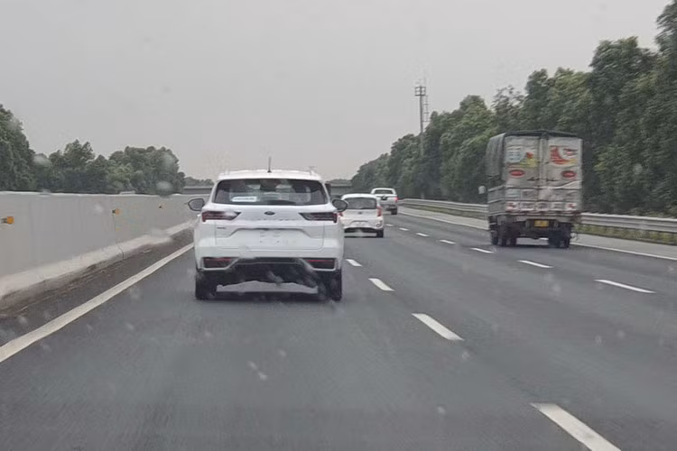 Hiện chưa có thông tin về động cơ của Ford Territory 2022 tại thị trường Việt Nam. Trong khi đó ở Trung Quốc, nguồn cung cấp sức mạnh cho Ford Territory 2022 là động cơ xăng EcoBoost 4 xi-lanh, tăng áp, dung tích 1.5L sản sinh công suất tối đa 170 mã lực và mô-men xoắn cực đại 260 Nm.