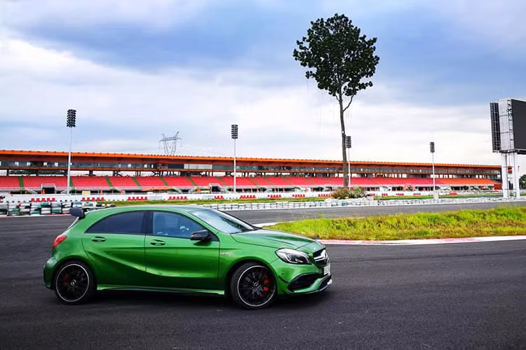 MBDA 2018 được thực hiện với sự giám sát và hướng dẫn của 10 huấn luyện viên trong và ngoài nước. Đây đều là các tay đua chuyên nghiệp với nhiều thành tích ở các môn thể thao tốc độ khác nhau.