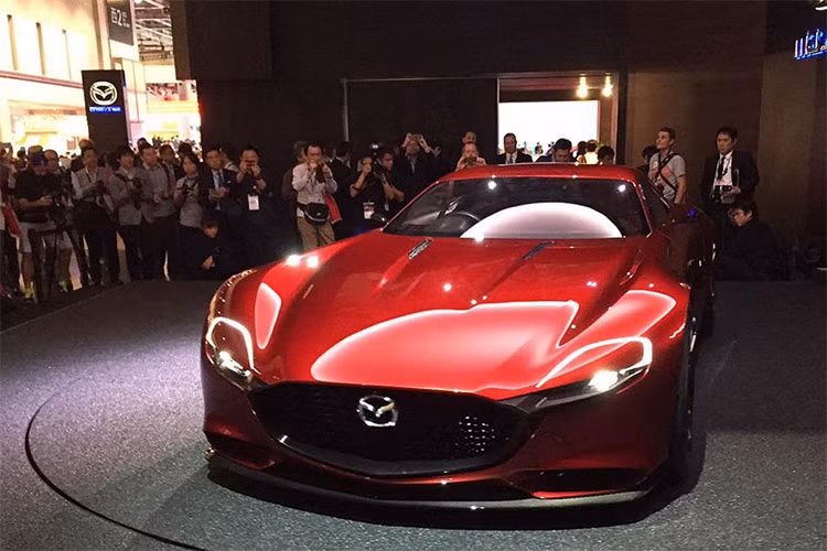 Về động cơ, theo Motor1.com động cơ quay Wankel thế hệ mới với tên gọi là SkyActiv-R sẽ được sử dụng trên RX-9, so với động cơ Wankel thế hệ cũ dùng trên các dòng RX-Series thì động cơ Wankel thế hệ mới được thay đổi toàn bộ với thiết kế đảo ngược 180 độ để hướng ống xả lên phía trên, đường ống xả ngắn và lắp bộ tăng áp (turbocharger).