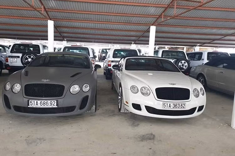 Như vậy, có thể dàn siêu xe Ferrari, Lamborghini, Aston Martin, Audi R8 và Porsche... còn lại của ông Đặng Lê Nguyên Vũ đã được để lại một chỗ khác bí mật hơn nhưng chắc chắn cũng nằm trong khu du lịch sinh thái địa đàng M'Đrak.