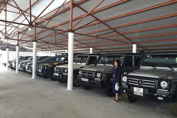 Khu du lịch sinh thái địa đàng M'Đrak, nằm tại khu vực Krông á, M'Đrắk, tỉnh Đắk Lắk từng nổi tiếng khi dàn Hoa hậu, Á hậu và người đẹp đến đây để chụp ảnh cùng siêu xe của Đặng Lê Nguyên Vũ, Chủ tịch Trung Nguyên. Nơi đây cũng được xem là Dubai phiên bản Việt.